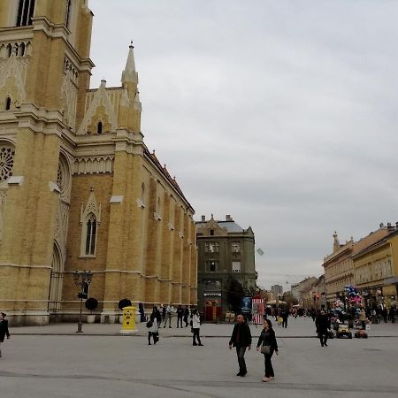 Filinhome Zmaj Jovina Suite Novi Sad Exteriör bild